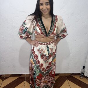 Conjunto saia midi florecer